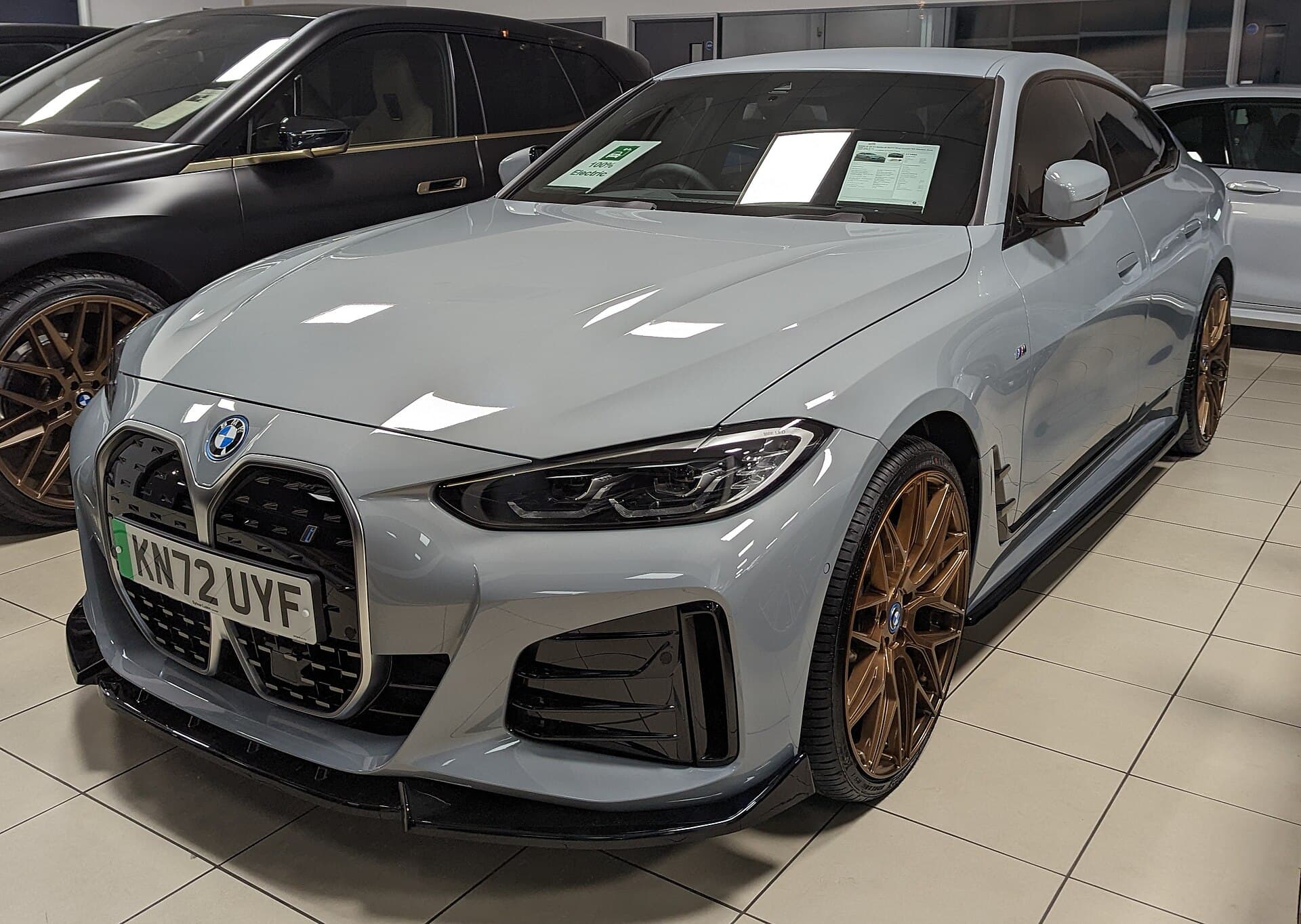 BMW i4 eDrive40 in Brooklyn Grau Metallic